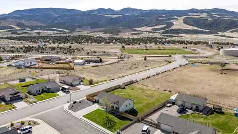 View/Area - 2192 E Saddleback View Dr, Enoch, UT 84721 photo 3 of 7