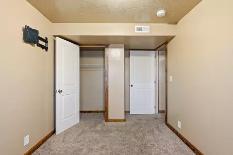 Bedroom - 2192 E Saddleback View Dr, Enoch, UT 84721 photo 8 of 10