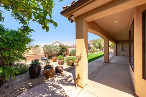 Exterior - 997 E 4430 S, Washington, UT 84780 photo 7 of 25