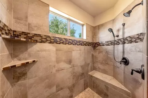 Bath - 997 E 4430 S, Washington, UT 84780 photo 4 of 6