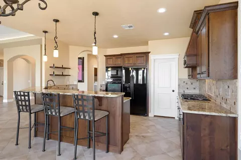 Kitchen - 997 E 4430 S, Washington, UT 84780 photo 3 of 5