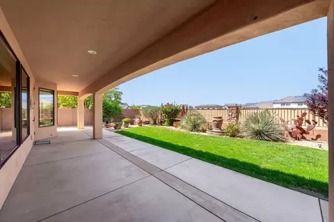 Exterior - 997 E 4430 S, Washington, UT 84780 photo 5 of 25