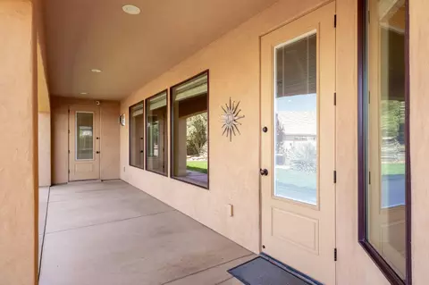 Exterior - 997 E 4430 S, Washington, UT 84780 photo 6 of 25