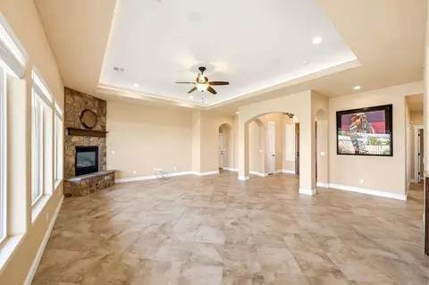 Living - 997 E 4430 S, Washington, UT 84780 photo 4 of 6