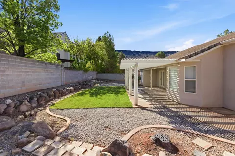 Exterior - 180 N Eclipse Dr, Saint George, UT 84770 photo 7 of 11