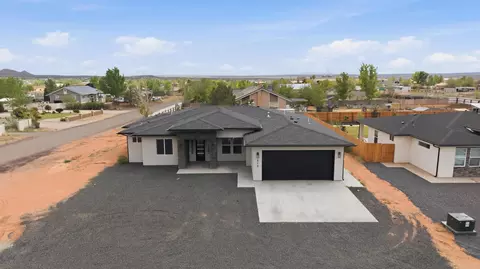 615 W Field Ave, Hildale, UT 84784