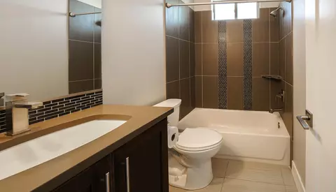 Bath - 1288 E Silver Shadows Dr, Washington, UT 84780 photo 3 of 5