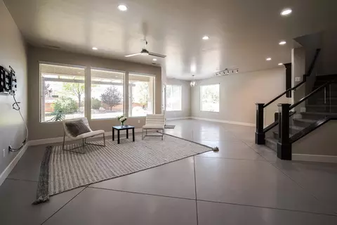 Living - 1288 E Silver Shadows Dr, Washington, UT 84780 photo 4 of 5