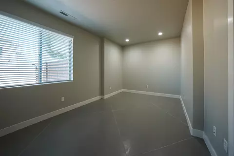 Bedroom - 1288 E Silver Shadows Dr, Washington, UT 84780 photo 3 of 5