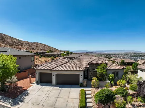 View/Area - 1288 E Silver Shadows Dr, Washington, UT 84780 photo 1 of 9