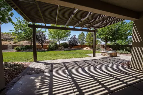 Exterior - 1288 E Silver Shadows Dr, Washington, UT 84780 photo 5 of 6