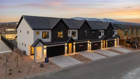 2818 Corral Hollow Dr #3030, Washington, UT 84780