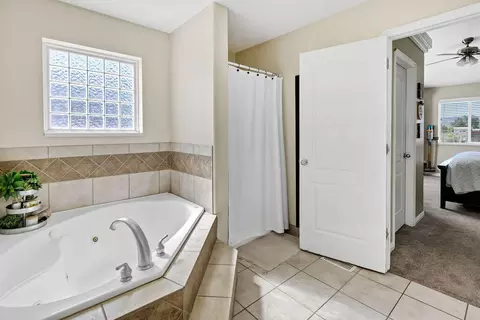 Bath - 75 E 100 S, Central Valley, UT 84754 photo 2 of 4
