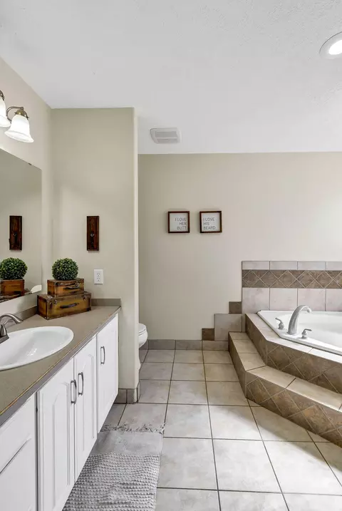 Bath - 75 E 100 S, Central Valley, UT 84754 photo 1 of 4