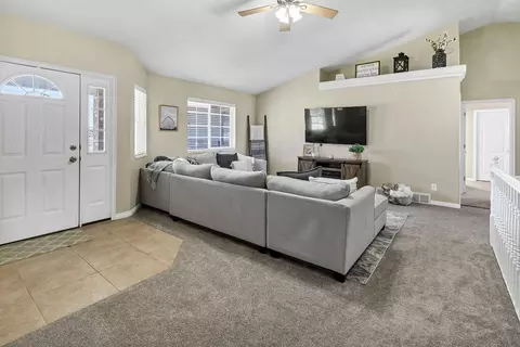 Entry Way - 75 E 100 S, Central Valley, UT 84754 photo 1 of 3