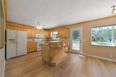 Kitchen - 58 E Mcgregor Pl, Gunlock, UT 84733 photo 1 of 3