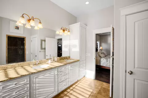 Bath - 2356 N 950 E, Cedar City, UT 84721 photo 2 of 7