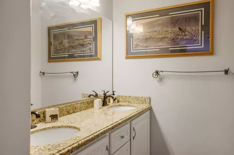 Bath - 2356 N 950 E, Cedar City, UT 84721 photo 6 of 7