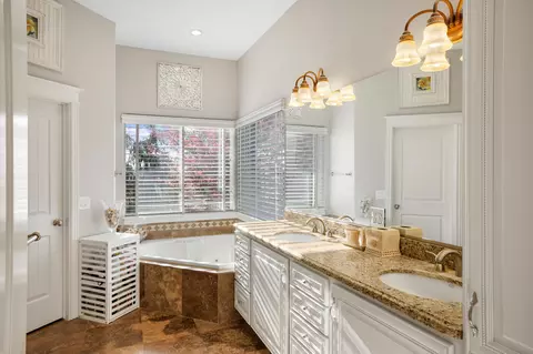 Bath - 2356 N 950 E, Cedar City, UT 84721 photo 1 of 7