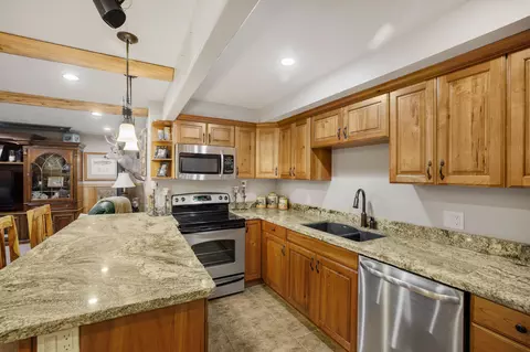 Kitchen - 2356 N 950 E, Cedar City, UT 84721 photo 6 of 6