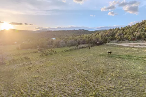 403 Mineral Spring Rd, Mount Carmel, UT 84755