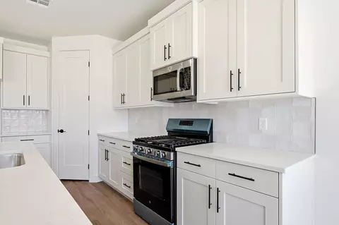 Kitchen - 4978 N 75 E, Enoch, UT 84721 photo 4 of 6