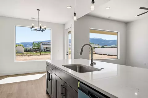 Kitchen - 4978 N 75 E, Enoch, UT 84721 photo 6 of 6