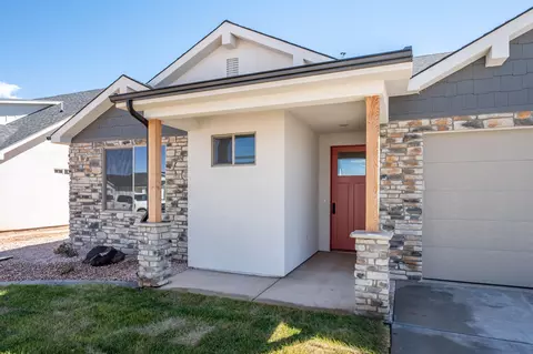 Exterior - 4978 N 75 E, Enoch, UT 84721 photo 7 of 9