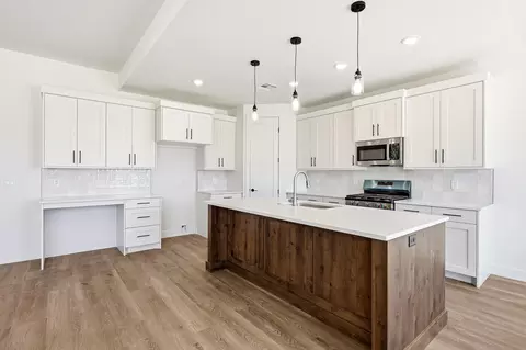 Kitchen - 4978 N 75 E, Enoch, UT 84721 photo 2 of 6