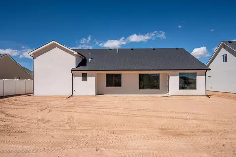 Exterior - 4978 N 75 E, Enoch, UT 84721 photo 2 of 9