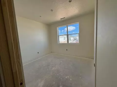Bedroom - 4984 N 75 E, Enoch, UT 84721 photo 1 of 9