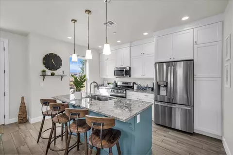 1181 E Farmhouse Dr, Washington, UT 84780