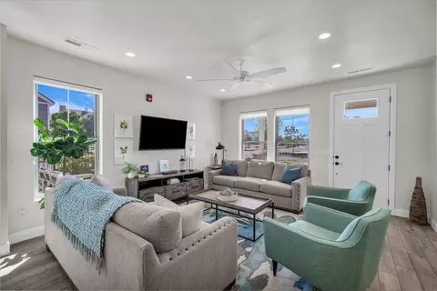 Living - 1181 E Farmhouse Dr, Washington, UT 84780 photo 1 of 1