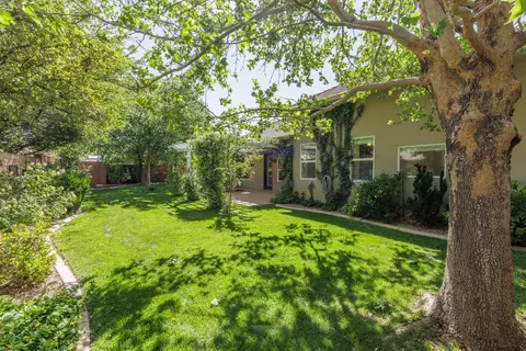 Exterior - 795 E Desert Bloom Ct, Washington, UT 84780 photo 5 of 11