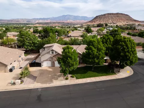 View/Area - 795 E Desert Bloom Ct, Washington, UT 84780 photo 1 of 5