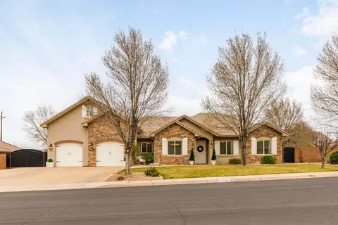 Exterior - 795 E Desert Bloom Ct, Washington, UT 84780 photo 1 of 11