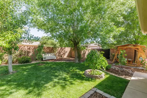 Exterior - 795 E Desert Bloom Ct, Washington, UT 84780 photo 9 of 11