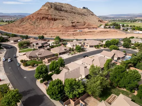View/Area - 795 E Desert Bloom Ct, Washington, UT 84780 photo 5 of 5