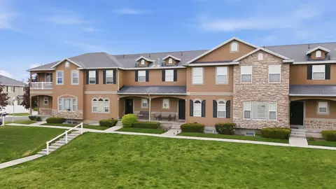 5176 Dove Creek Ln, West Jordan, UT 84081