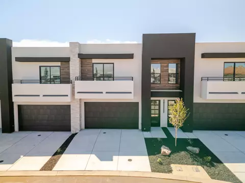 2590 Cougar Trl #7, Santa Clara, UT 84765