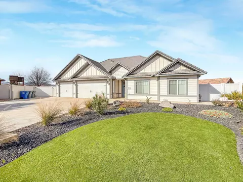 862 W Crystal Dr, Saint George, UT 84770