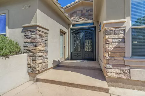 2009 E Knolls Dr, Saint George, UT 84790