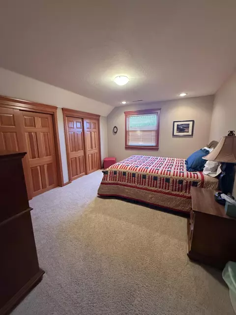 Bedroom - 2405 S Lower Boulder Rd, Boulder, UT 84716 photo 4 of 19