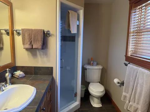 Bath - 2405 S Lower Boulder Rd, Boulder, UT 84716 photo 7 of 14