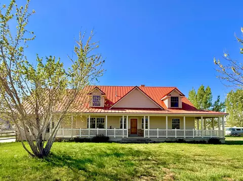 2405 S Lower Boulder Rd, Boulder, UT 84716