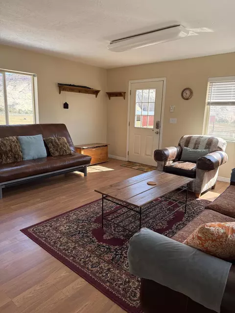 Living - 2405 S Lower Boulder Rd, Boulder, UT 84716 photo 4 of 6