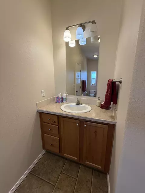 Bath - 2405 S Lower Boulder Rd, Boulder, UT 84716 photo 13 of 14
