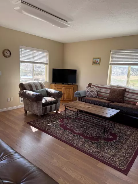 Living - 2405 S Lower Boulder Rd, Boulder, UT 84716 photo 5 of 6