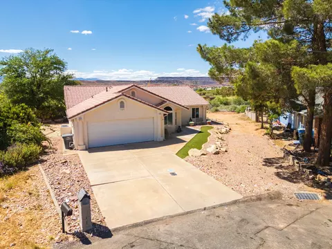 725 E Gunlock Cir, Saint George, UT 84790