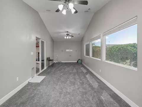 Living - 754 Cherry Cir, Washington, UT 84780 photo 5 of 5